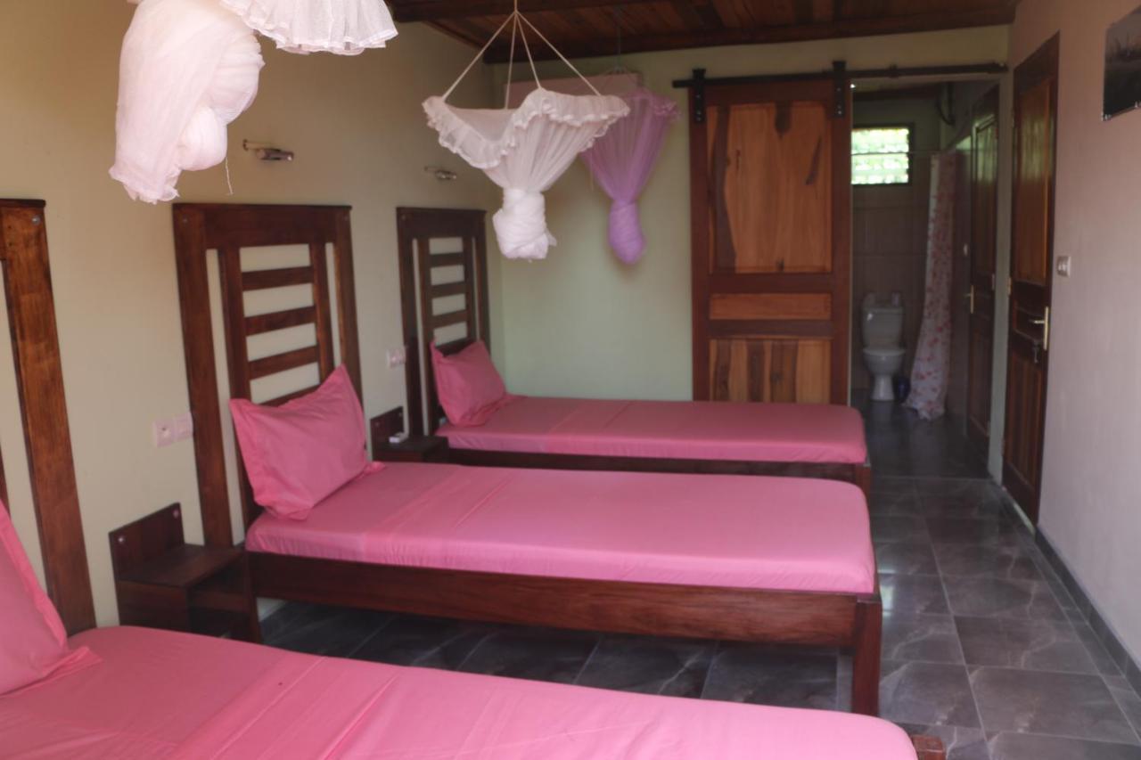 Hotel De La Baie Antsiranana Bagian luar foto