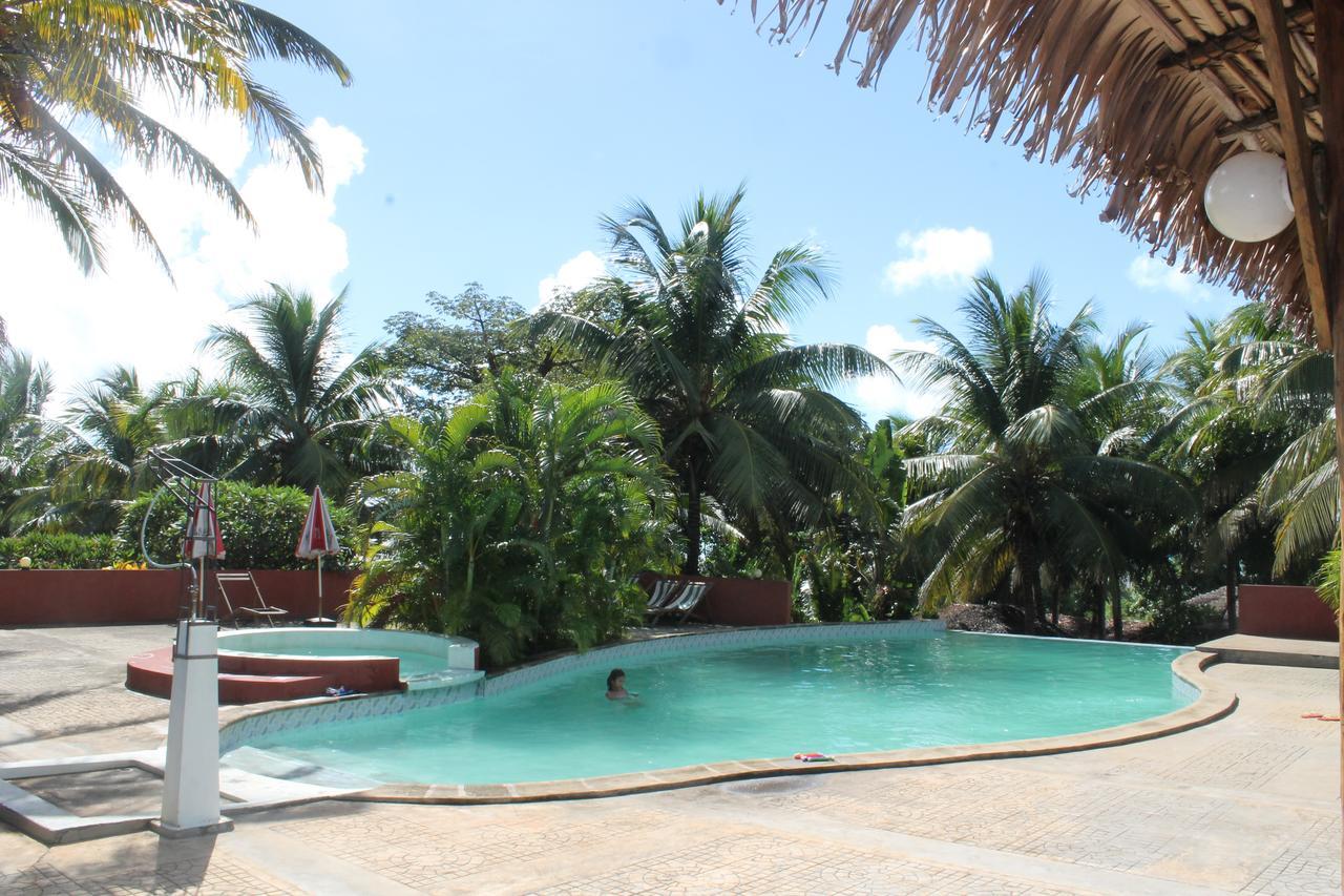 Hotel De La Baie Antsiranana Bagian luar foto